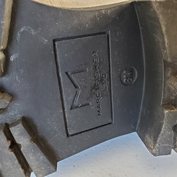 Marc Fisher LTD Suede Lug Sole Hiking Boot Size 8 Nairy Faux Fur Ankle Boot - Picture 13 of 15